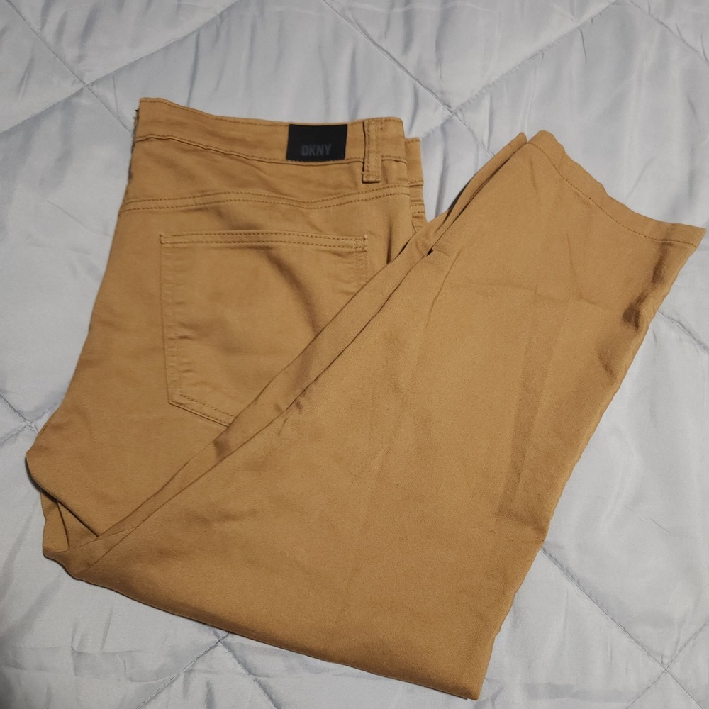 DKNY Stanton Mens 33x30 Read Size Tan Slim Chino Pants Altered Cropped